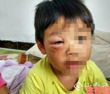 邻居曝光小孩半夜喂姐姐吃萝卜涉嫌虐待幼童行为